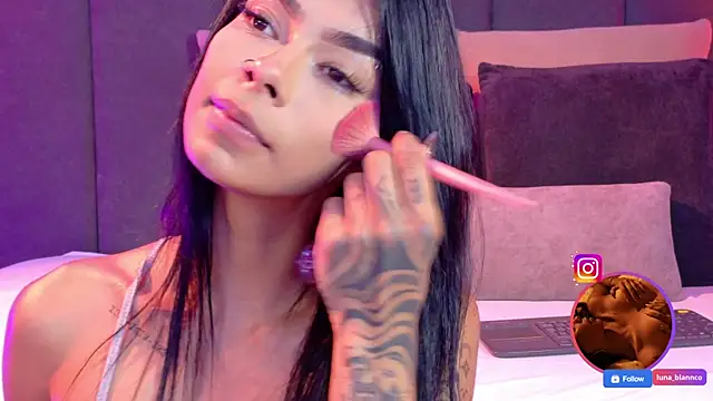 luna blannco online show from 4, 4, 2026