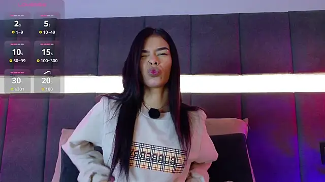 Snapshot of luna_blannco chatting on 15, 12, 2025 luna blannco online show from 15, 12, 2025