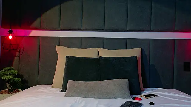 luna blannco online show from 17, 4, 2026