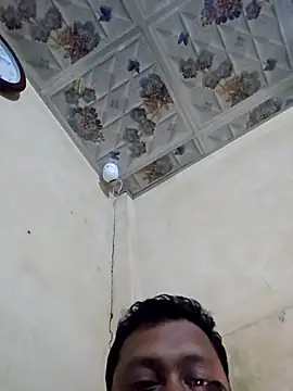 Snapshot of SHARIF12123 chatting on 20, 12, 2025 SHARIF12123 online show from 20, 12, 2025