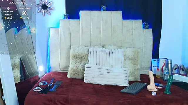 Laura hotmilf online show from 15, 1, 2026