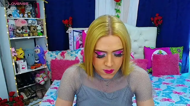 Snapshot of golden_girl01 chatting on 14, 7, 2026 golden girl01 online show from 14, 7, 2026