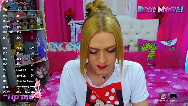 Snapshot of golden_girl01 chatting on 11, 6, 2026 golden girl01 online show from 11, 6, 2026