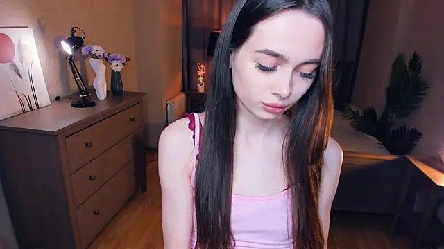 Snapshot of YvonneRobes chatting on 15, 1, 2026 YvonneRobes online show from 15, 1, 2026