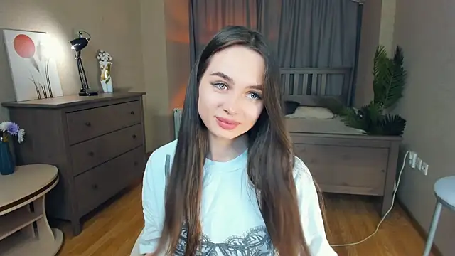 Snapshot of YvonneRobes chatting on 5, 1, 2026 YvonneRobes online show from 5, 1, 2026