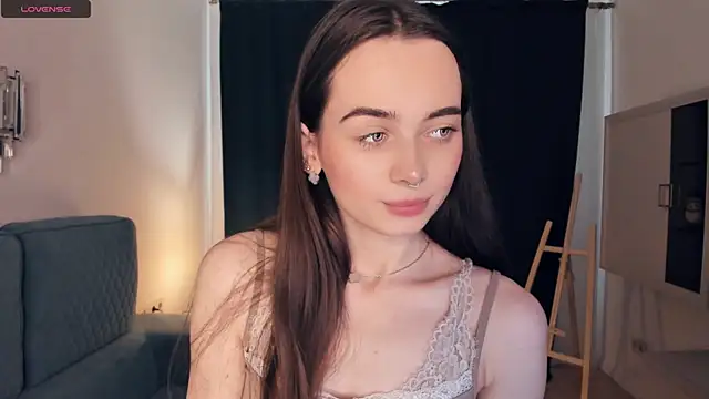 YvonneRobes online show from 23, 7, 2026