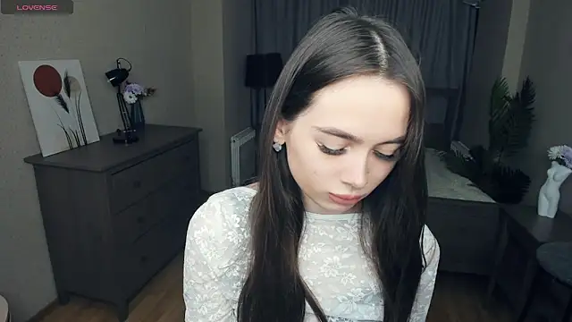 YvonneRobes online show from 13, 2, 2026