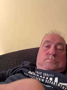 csikar online show from 9, 4, 2026