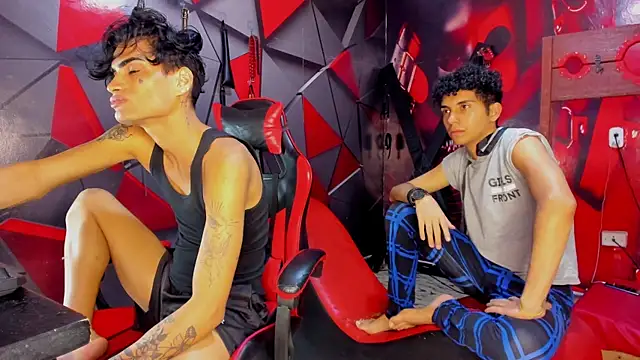 Hot Boys Without Limits online show from 13, 1, 2026