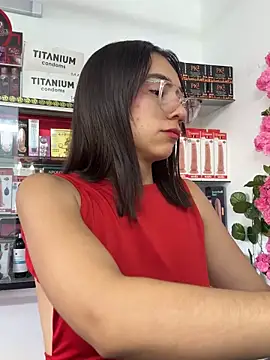 lunaluxury22 online show from 23, 2, 2026