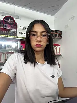 lunaluxury22 online show from 30, 3, 2026