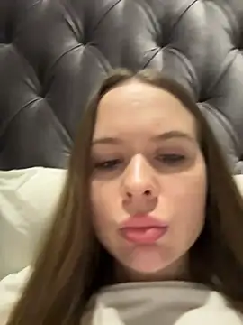 Nicole Loving online show from 19, 12, 2025