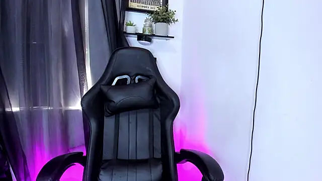 Snapshot of kota_cullenn chatting on 5, 2, 2026 kota cullenn online show from 5, 2, 2026