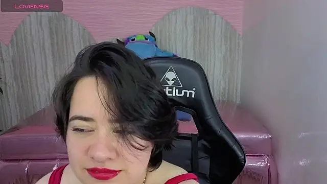 Snapshot of samythomas_t chatting on 2, 3, 2026 samythomas t online show from 2, 3, 2026