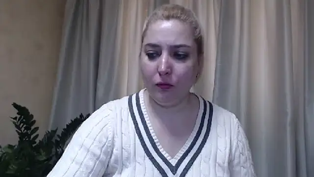 Snapshot of sweetpussy13 chatting on 9, 3, 2025 sweetpussy13 online show from 9, 3, 2025