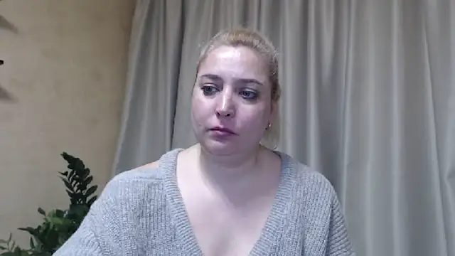 Snapshot of sweetpussy13 chatting on 11, 3, 2025 sweetpussy13 online show from 11, 3, 2025