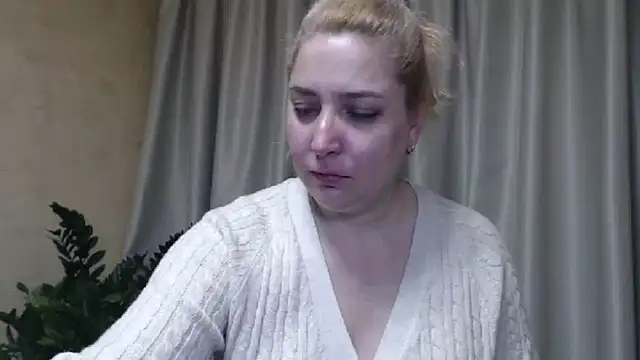 Snapshot of sweetpussy13 chatting on 13, 3, 2025 sweetpussy13 online show from 13, 3, 2025