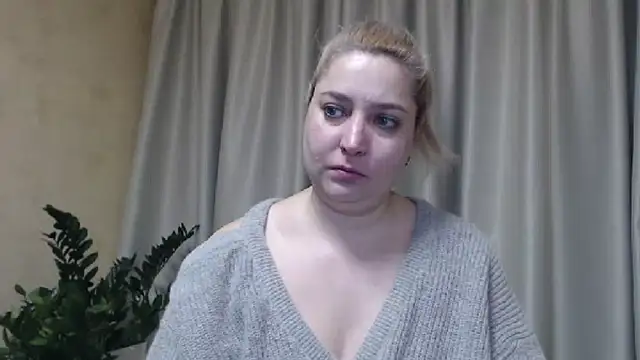 Snapshot of sweetpussy13 chatting on 28, 2, 2025 sweetpussy13 online show from 28, 2, 2025