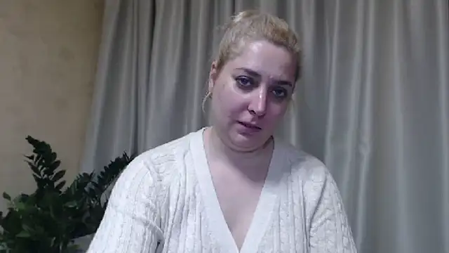 Snapshot of sweetpussy13 chatting on 13, 3, 2025 sweetpussy13 online show from 13, 3, 2025