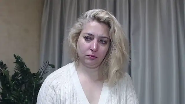 Snapshot of sweetpussy13 chatting on 16, 10, 2025 sweetpussy13 online show from 16, 10, 2025