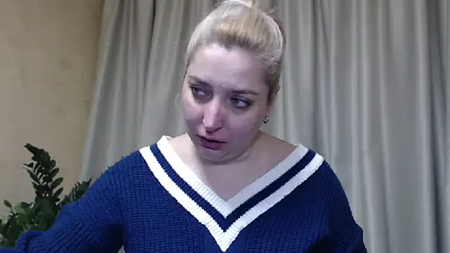 Snapshot of sweetpussy13 chatting on 1, 3, 2025 sweetpussy13 online show from 1, 3, 2025