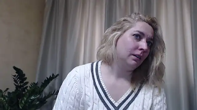 Snapshot of sweetpussy13 chatting on 20, 3, 2025 sweetpussy13 online show from 20, 3, 2025