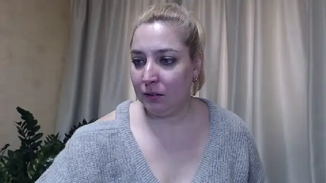 Snapshot of sweetpussy13 chatting on 22, 3, 2025 sweetpussy13 online show from 22, 3, 2025