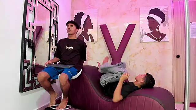 Snapshot of DIAMOND_BLACKS chatting on 19, 12, 2025 DIAMOND BLACKS online show from 19, 12, 2025