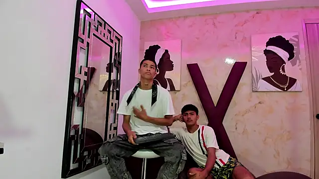 Snapshot of DIAMOND_BLACKS chatting on 17, 12, 2025 DIAMOND BLACKS online show from 17, 12, 2025