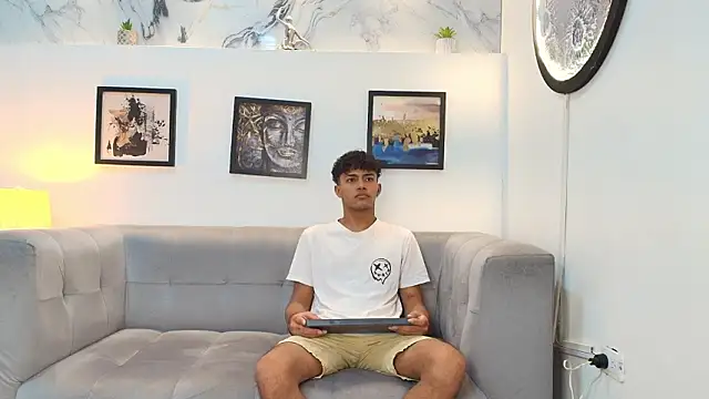 DIAMOND BLACKS online show from 1, 2, 2026