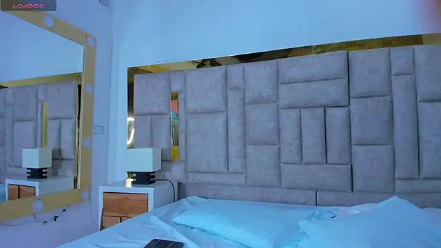 night  moon  online show from 21, 12, 2025