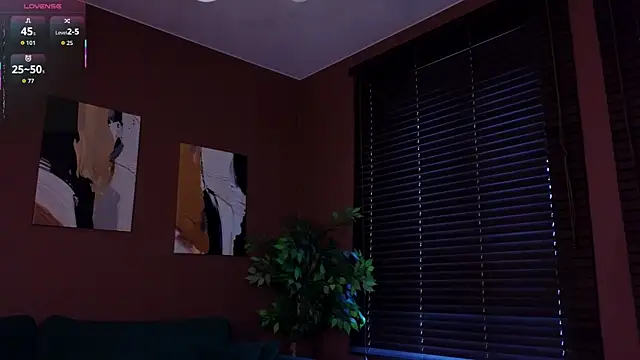 KeeleyBaker online show from 18, 12, 2025