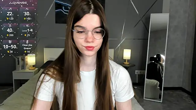 miss  evelyne online show from 22, 12, 2025