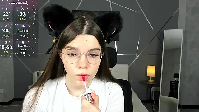 miss  evelyne online show from 6, 1, 2026