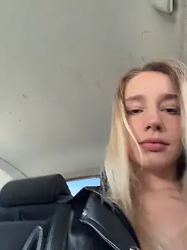 Snapshot of sssativa_more chatting on 10, 5, 2026 sssativa more online show from 10, 5, 2026