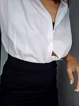 Snapshot of Lovebackground chatting on 14, 10, 2025 Lovebackground online show from 14, 10, 2025