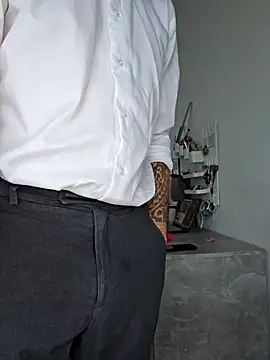 Snapshot of Lovebackground chatting on 22, 10, 2025 Lovebackground online show from 22, 10, 2025