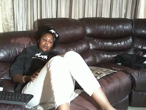 Caramel-goddess18 online show from 25, 3, 2026