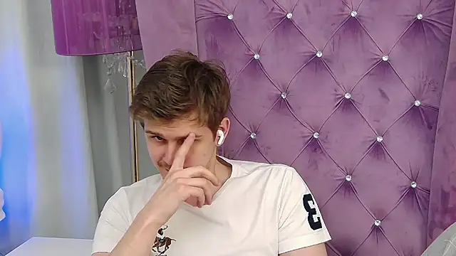 NickJohnas online show from 18, 4, 2026