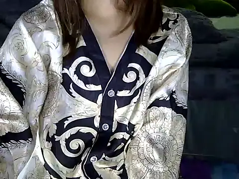 Chichi 86 online show from 5, 2, 2026