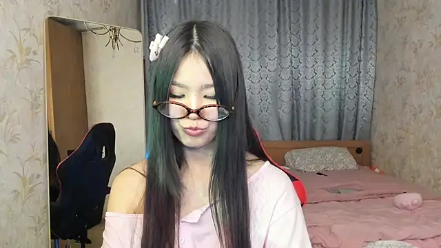 amiya cute online show from 13, 3, 2026