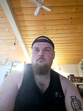 Snapshot of YoursxTruly chatting on 24, 6, 2026 YoursxTruly online show from 24, 6, 2026
