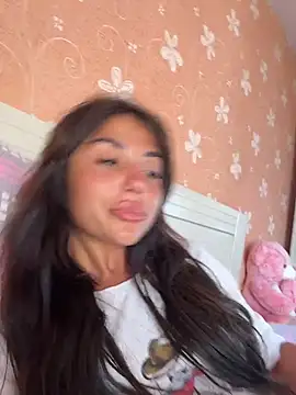 Snapshot of SilkyMira chatting on 7, 6, 2026 SilkyMira online show from 7, 6, 2026