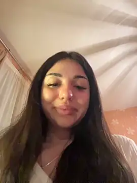 Snapshot of SilkyMira chatting on 28, 2, 2026 SilkyMira online show from 28, 2, 2026