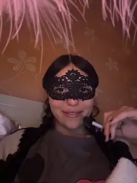 SilkyMira online show from 18, 3, 2026