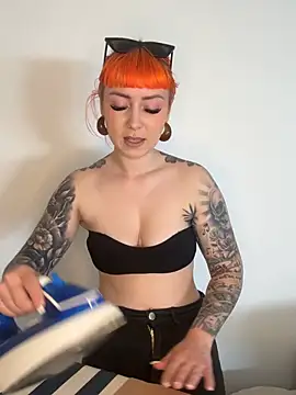 ScarletVixenLive online show from 26, 4, 2026