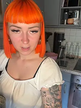 ScarletVixenLive online show from 7, 7, 2026