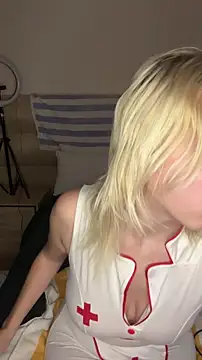 Snapshot of MonaNoire chatting on 11, 1, 2026 MonaNoire online show from 11, 1, 2026