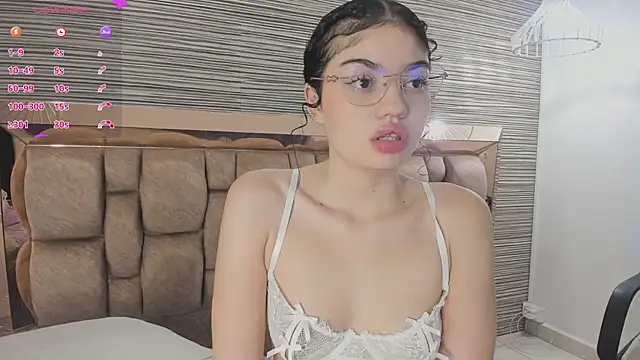 Snapshot of chloe_cortez chatting on 11, 6, 2026 chloe cortez online show from 11, 6, 2026
