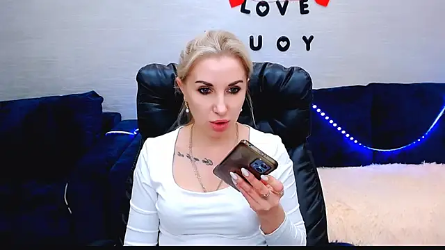 Hanna--Sweet online show from 19, 12, 2025